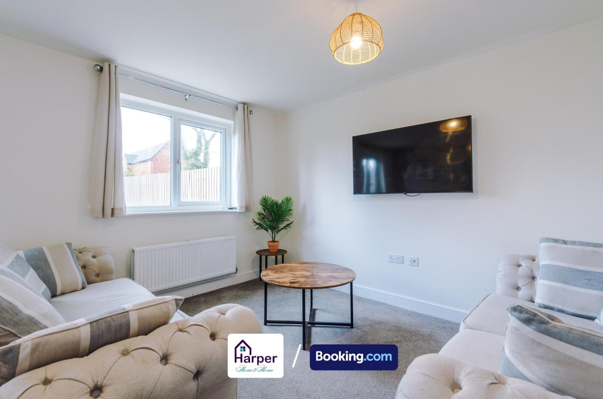 Prime Location 3 Storey By Harperletting Short Lets & Serviced Accommodation Chester With Driveway Long Or Short Stays Hough Green Eksteriør billede
